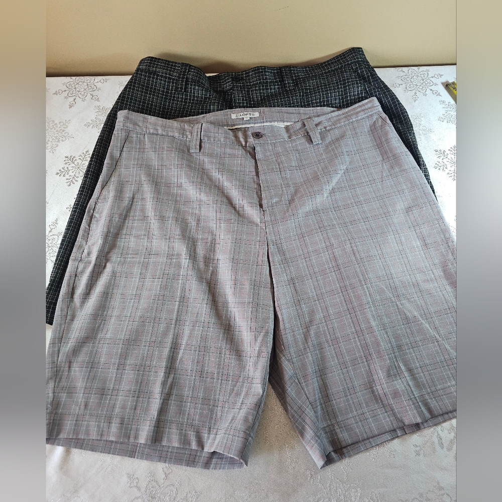LOFT8 Mens Plaid Shorts Set of 2 in Gray and Black Golf SZ 40